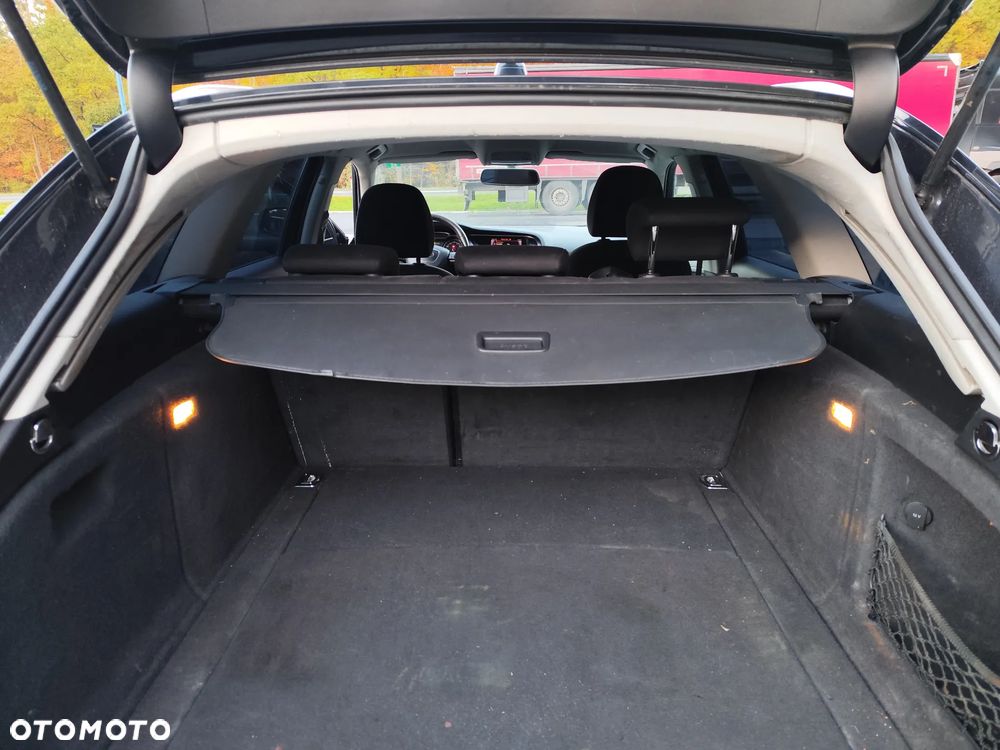 Audi A4 Avant 2.0 TDI DPF Ambition - 10