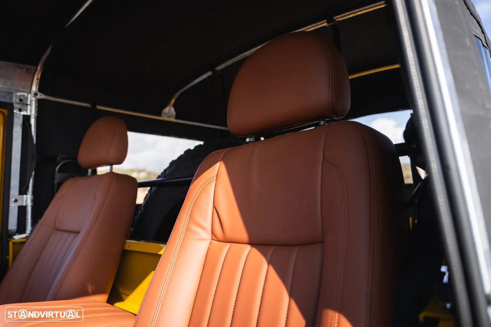 Land Rover Defender 90 SW 2.4 CRD S - 22