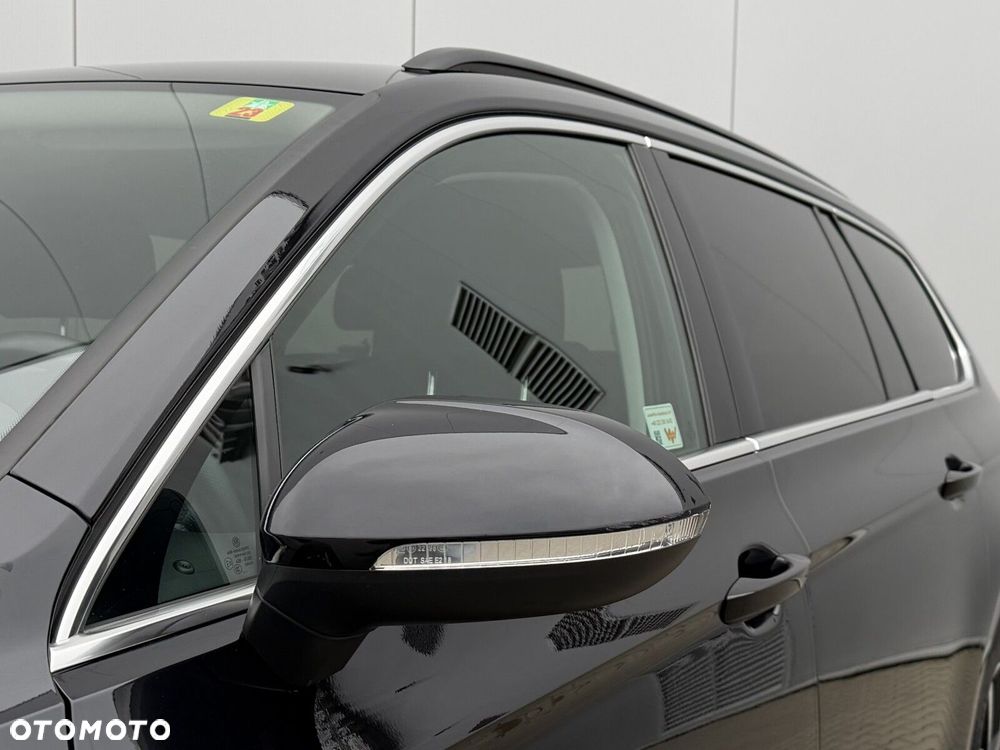 Volkswagen Passat - 13