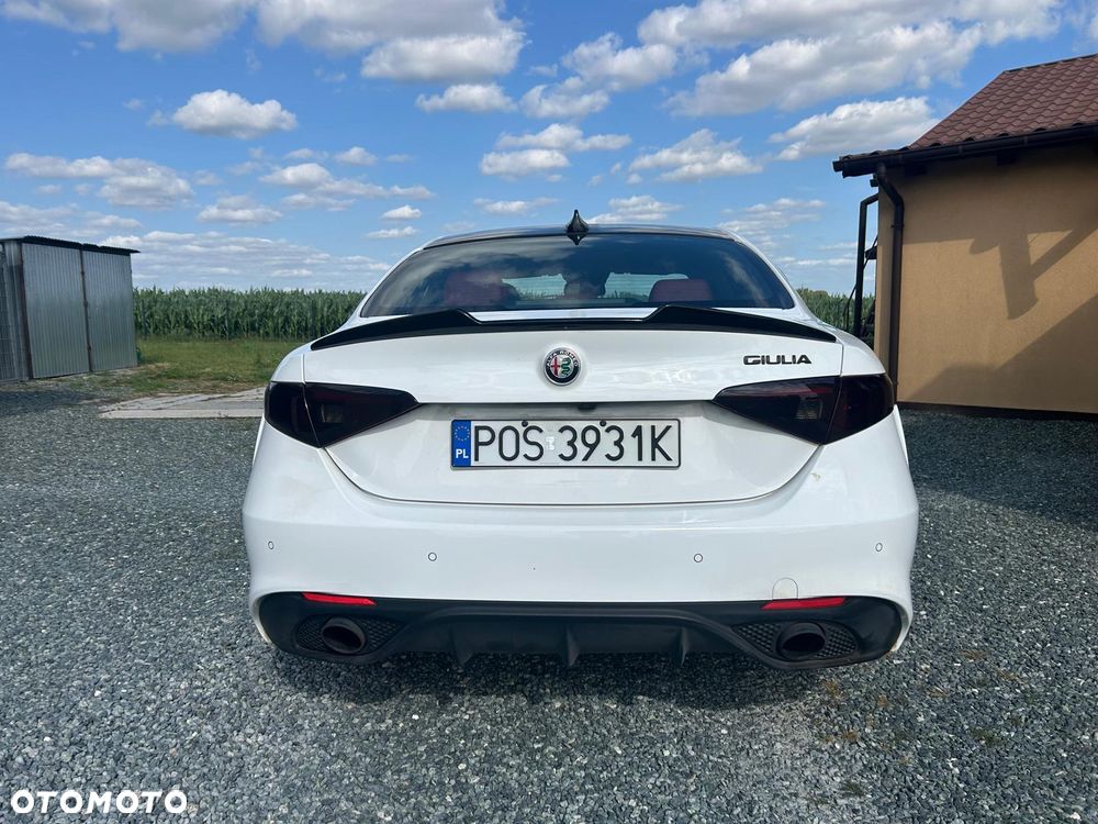 Alfa Romeo Giulia 2.0 Turbo 16V AT8 Veloce Ti - 6