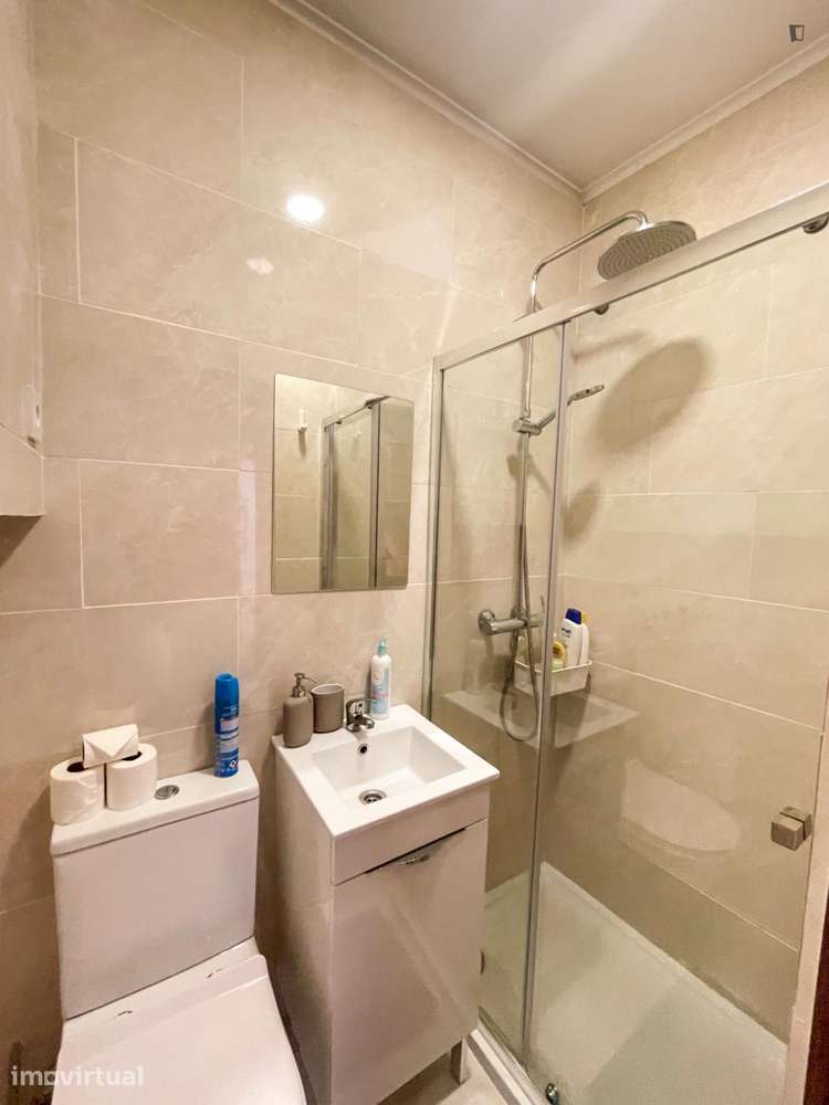 Quarto - localizado em Santa Apolónia Lisbon - Grande imagem: 5/11