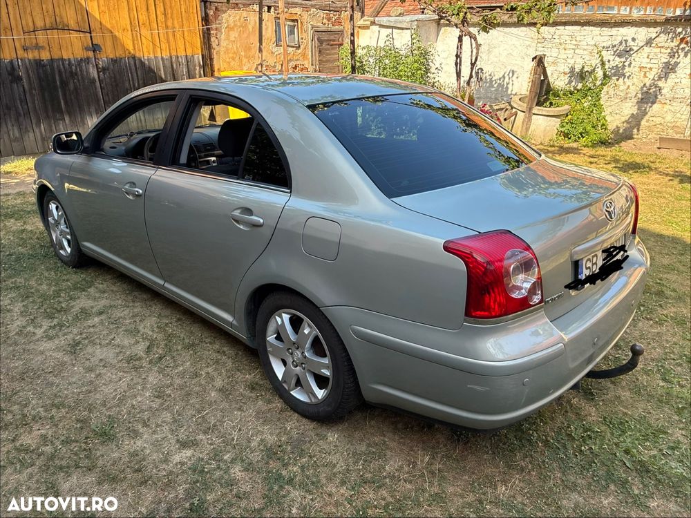 Toyota Avensis 1.8 Sdn. Sol - 5