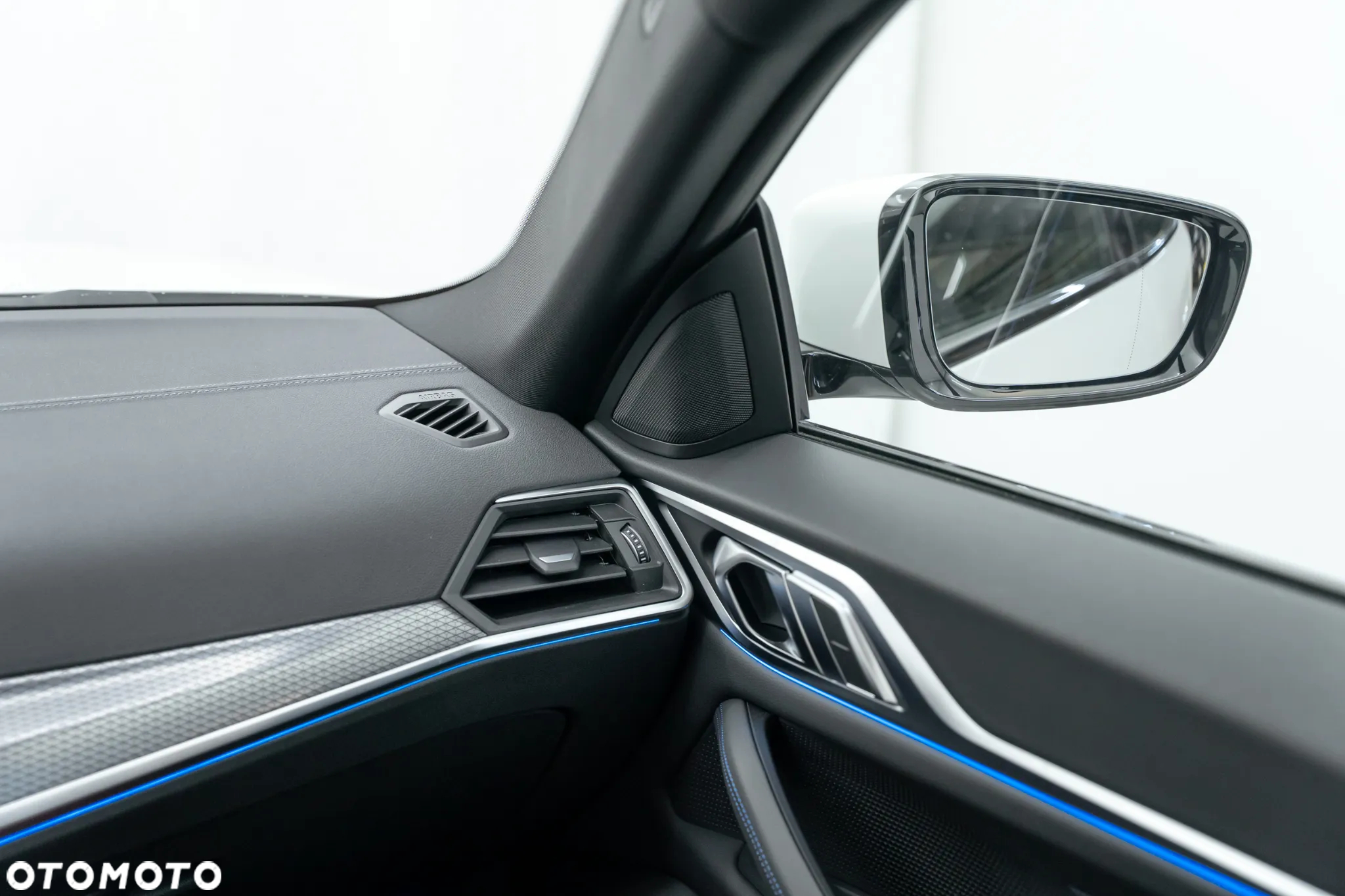 BMW i4 - 33