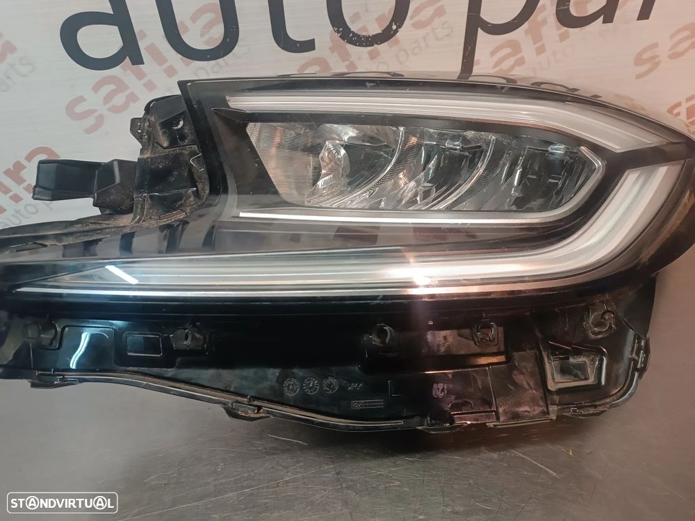 ÓTICA / FAROL TOYOTA AYGO X 2022-2025 - ESQUERDO 02A29318 (APOIOS PARTIDOS) - 1