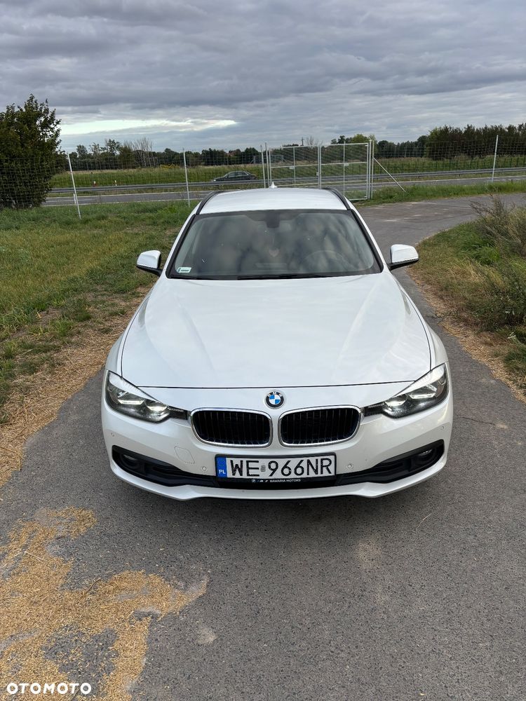 BMW Seria 3 318d Luxury Line - 8