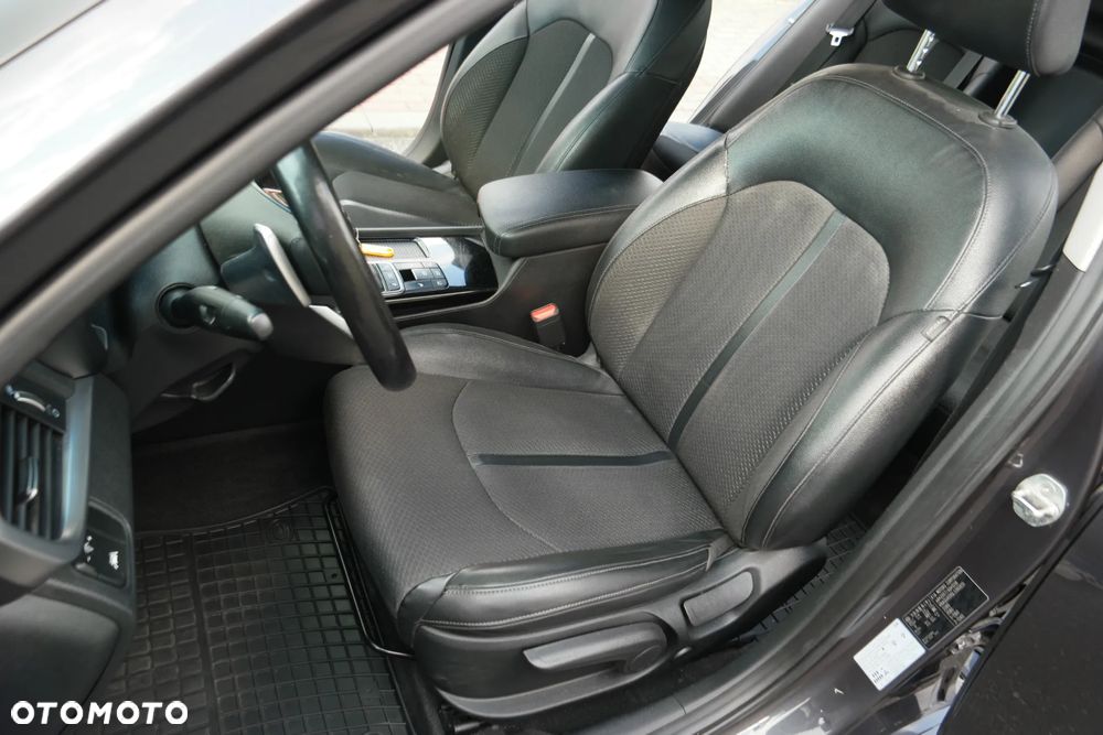 Kia Optima - 25