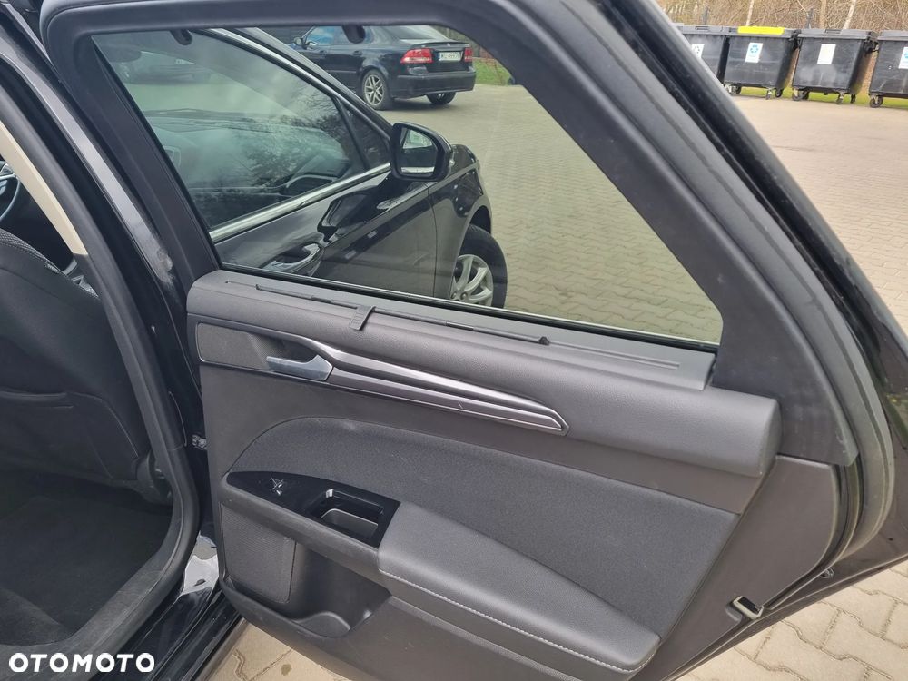 Ford Mondeo SW 2.0 Hybrid Titanium - 29