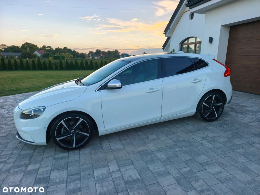Volvo V40 T3 R-Design Momentum - 11