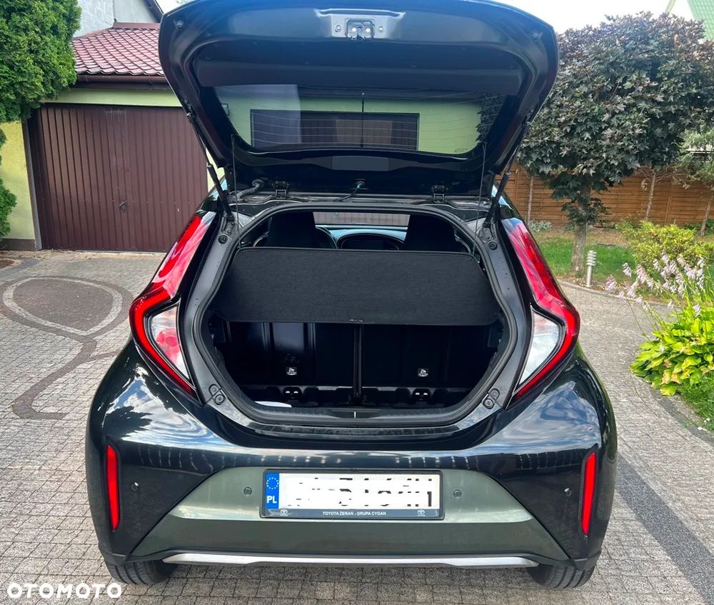 Toyota Aygo X 1.0 VVT-i Executive CVT - 21