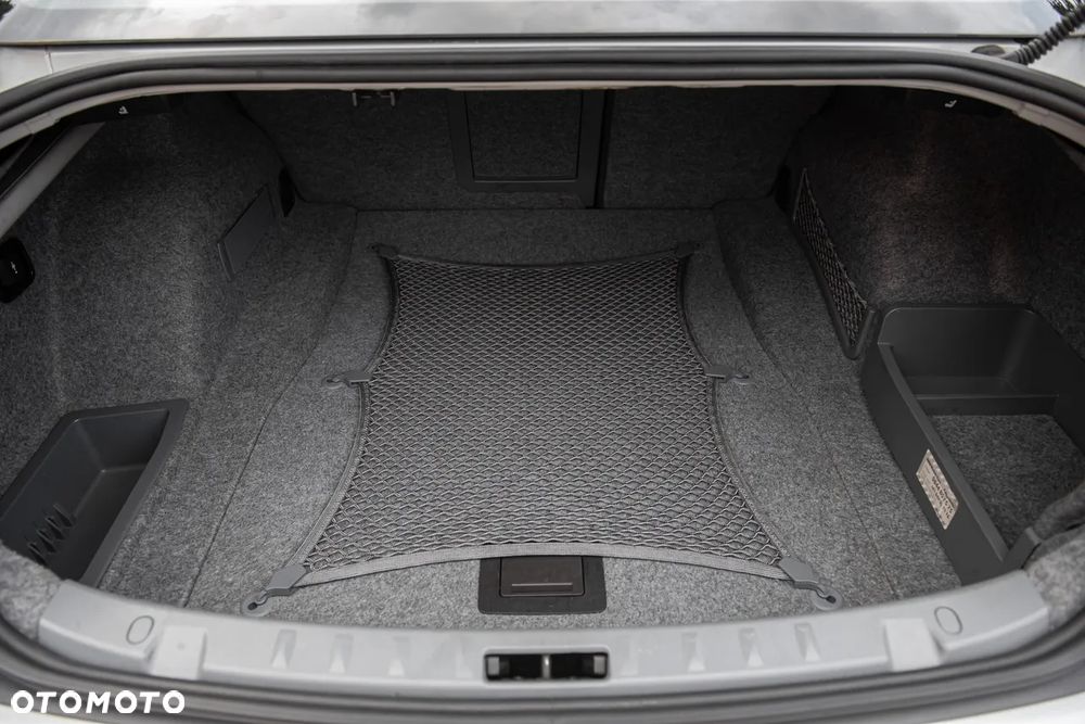 BMW Seria 3 325i xDrive M Sport Edition - 26