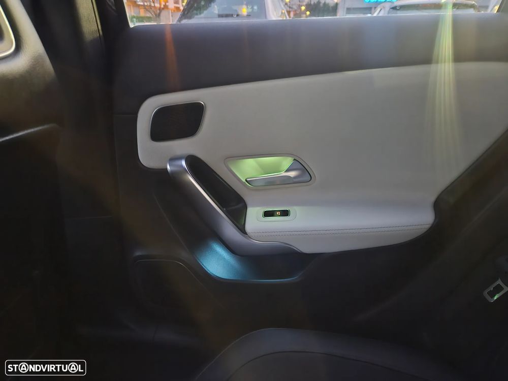 Mercedes-Benz A 200 AMG Line - 29