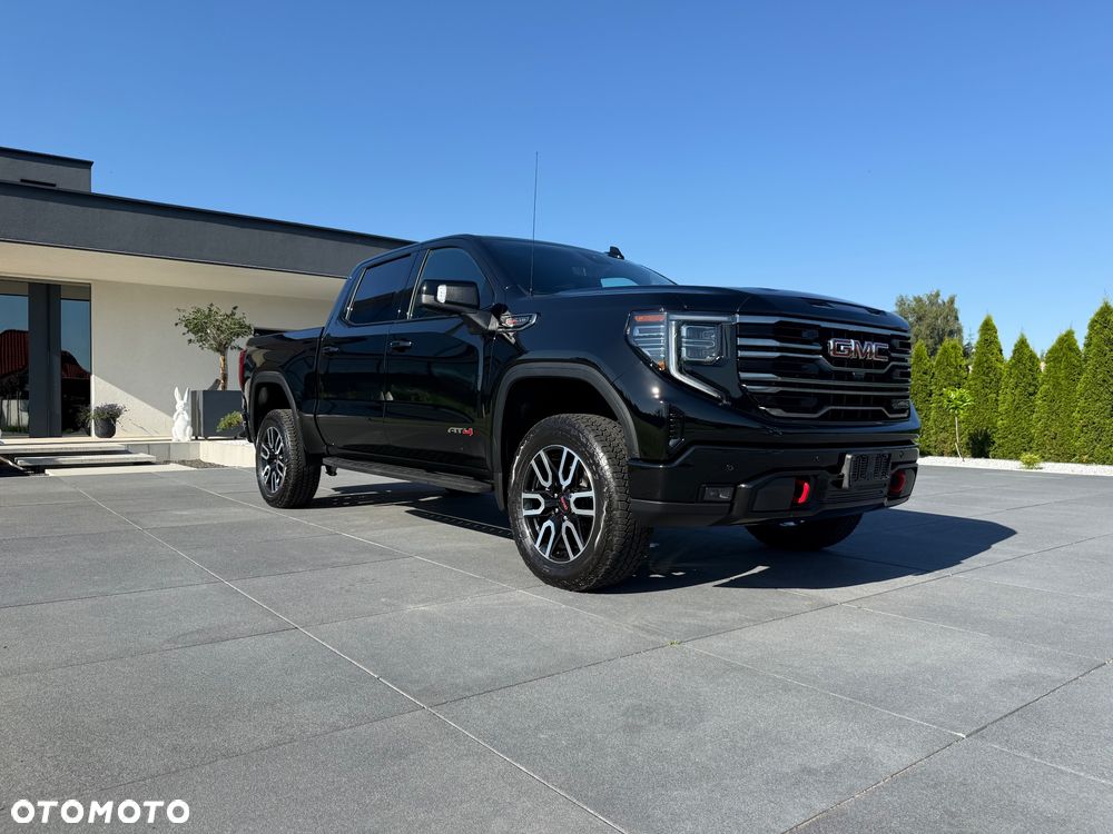 GMC Sierra - 9