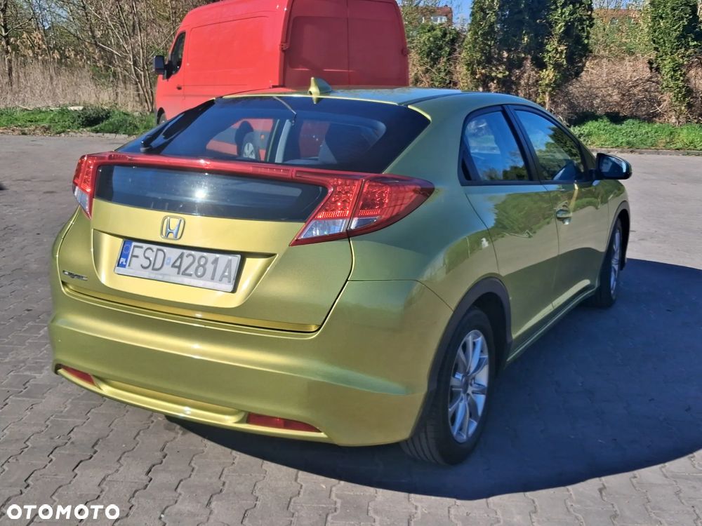 Honda Civic 1.4 i-VTEC Comfort - 12