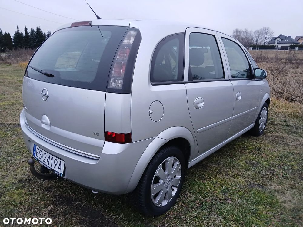 Opel Meriva 1.6 16V Cosmo - 14
