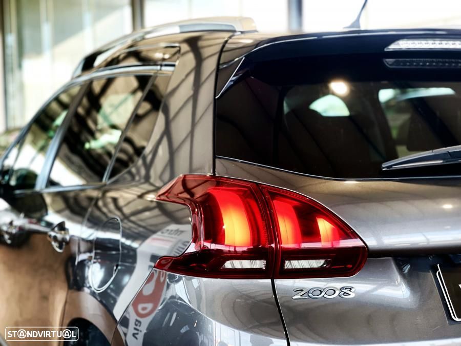 Peugeot 2008 1.2 PureTech Style - 7