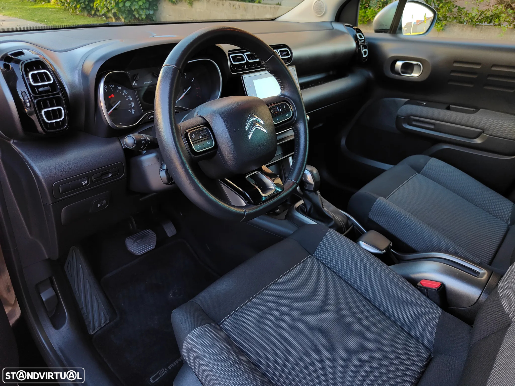 Citroën C3 Aircross 1.2 PureTech Shine EAT6 - 7