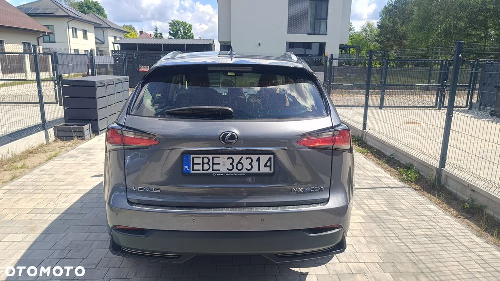 Lexus NX 300h Elegance AWD - 10