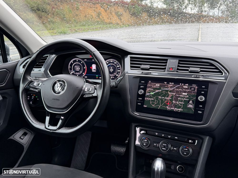 VW Tiguan Allspace 2.0 TDI Highline DSG - 39