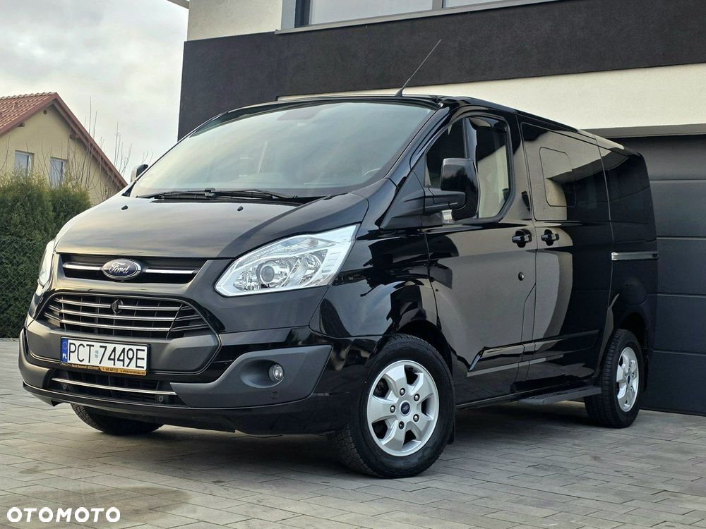 Ford Tourneo Custom - 34