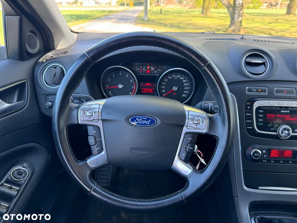 Ford Mondeo SW 1.6 Trend - 17