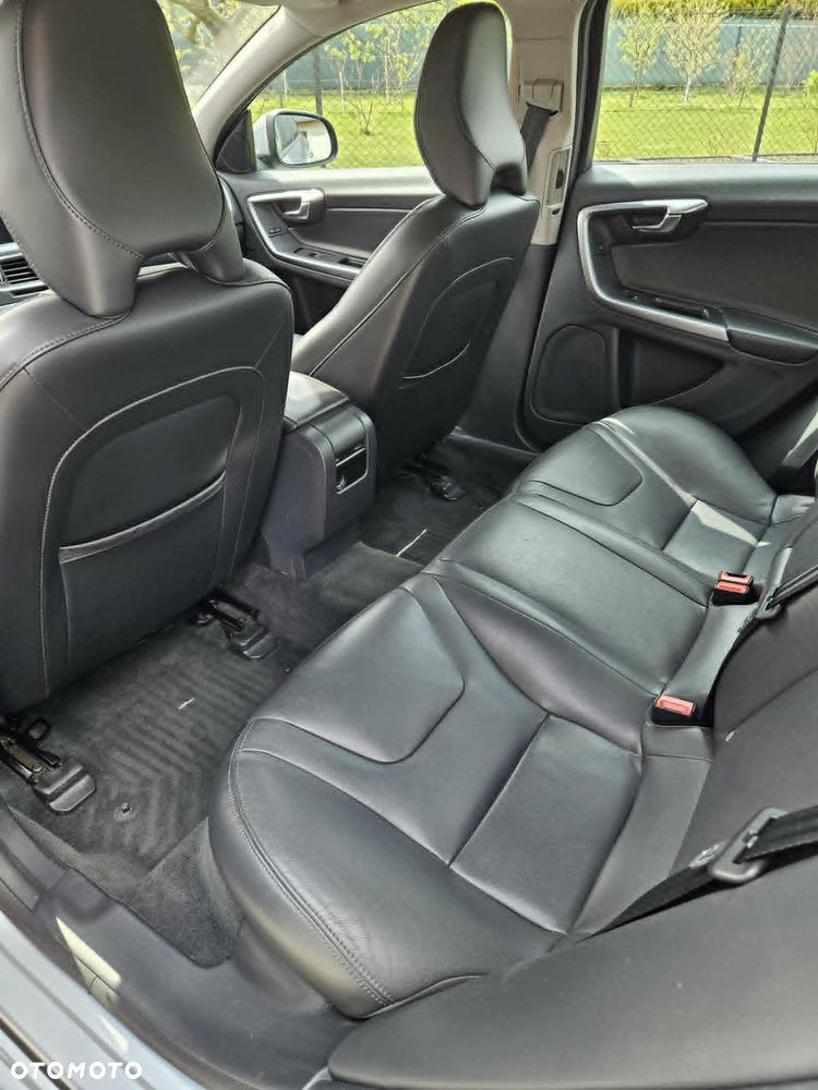 Volvo S60 T5 Powershift - 17