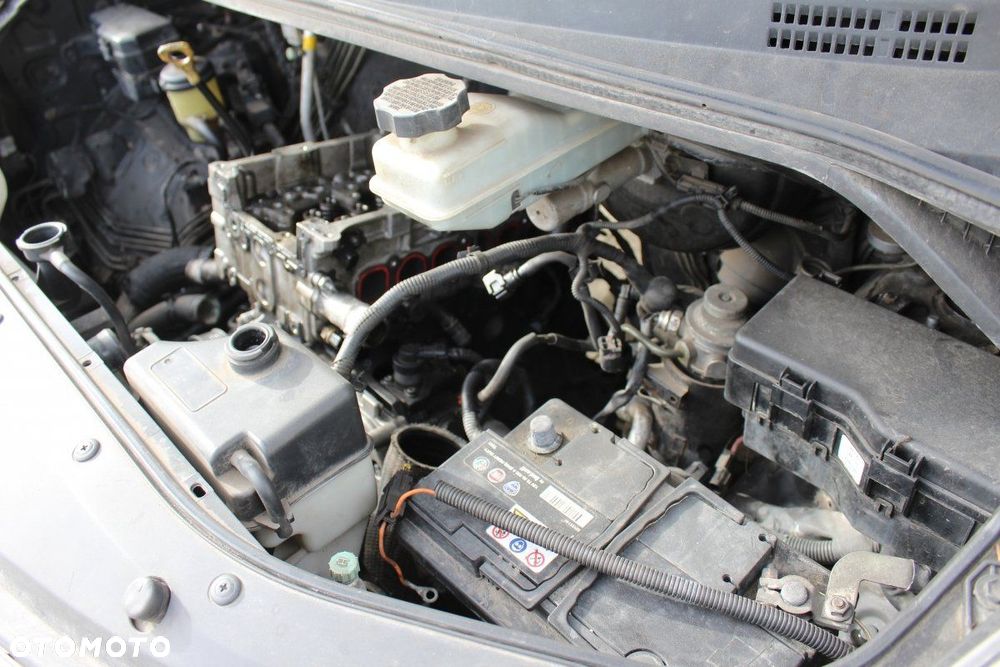 Hyundai H1 2009 2.5CRDI D4CB (MASKA, ZDERZAK, LAMPA, BŁOTNIK, DRZWI, SZYBA, FOTEL) - 9