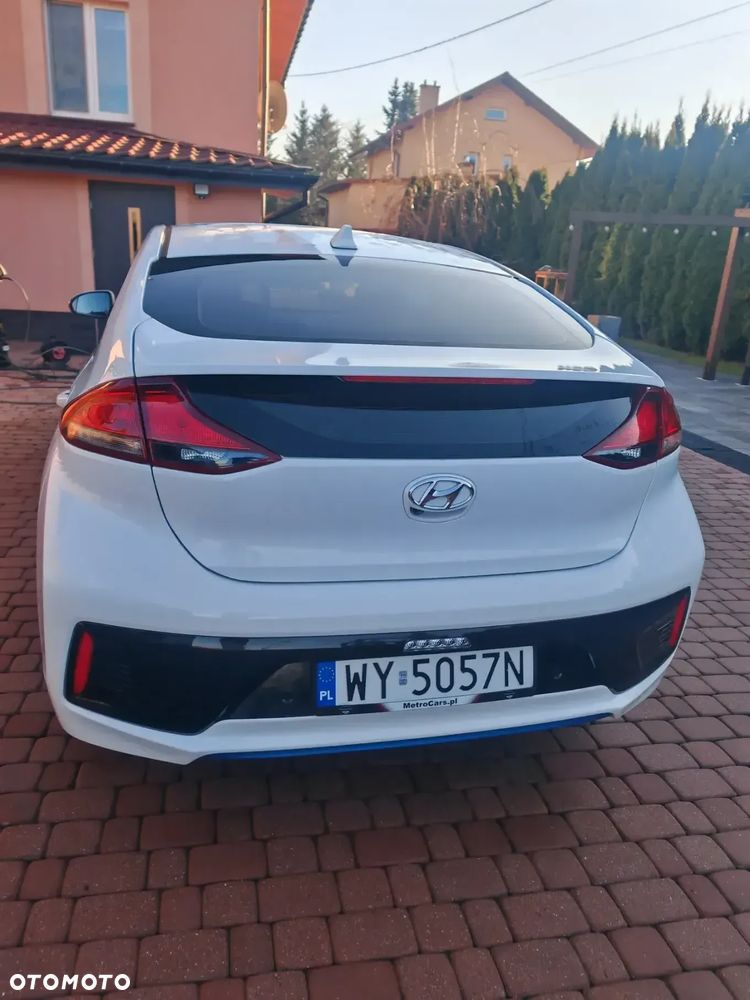 Hyundai IONIQ Hybrid Business - 9