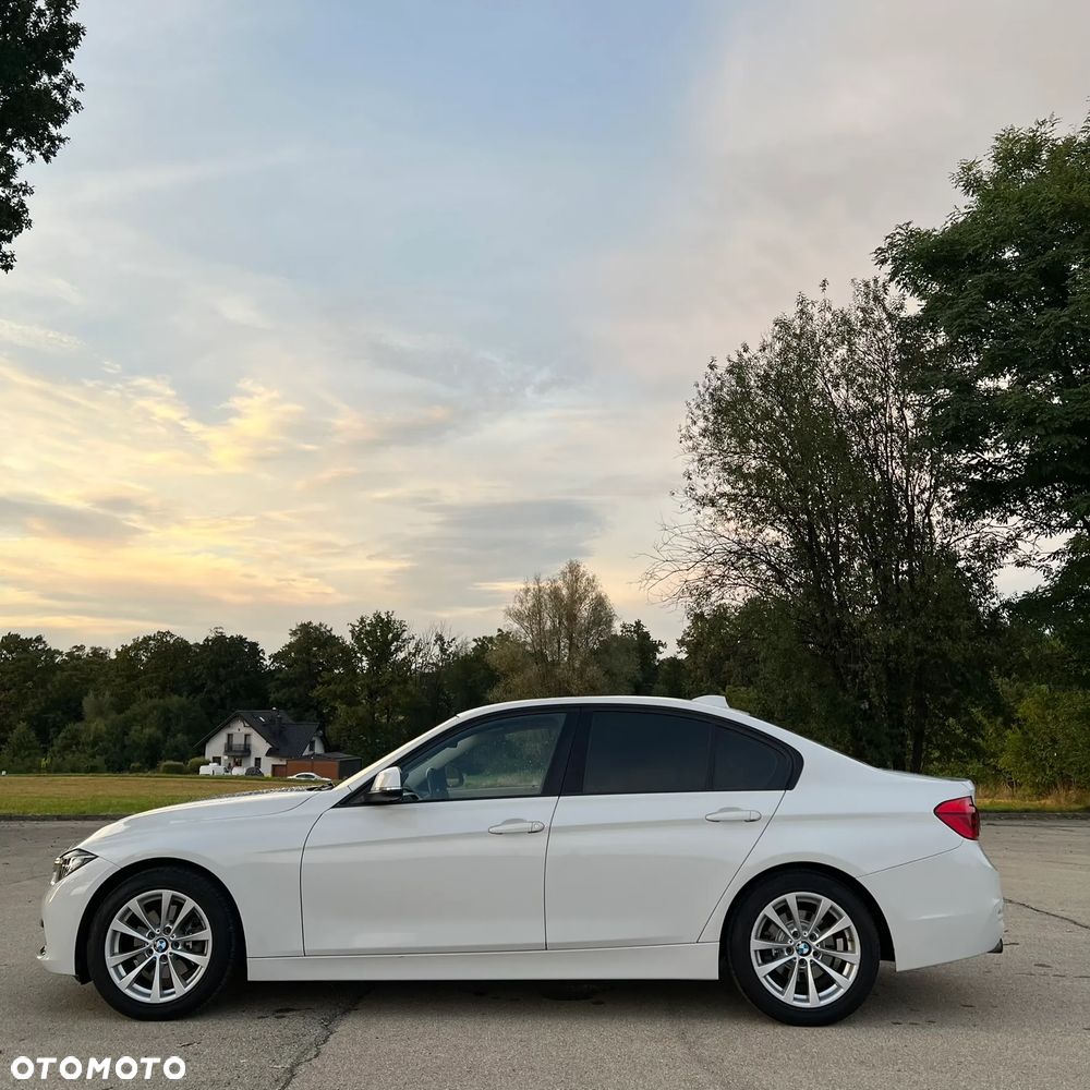 BMW Seria 3 320i - 7