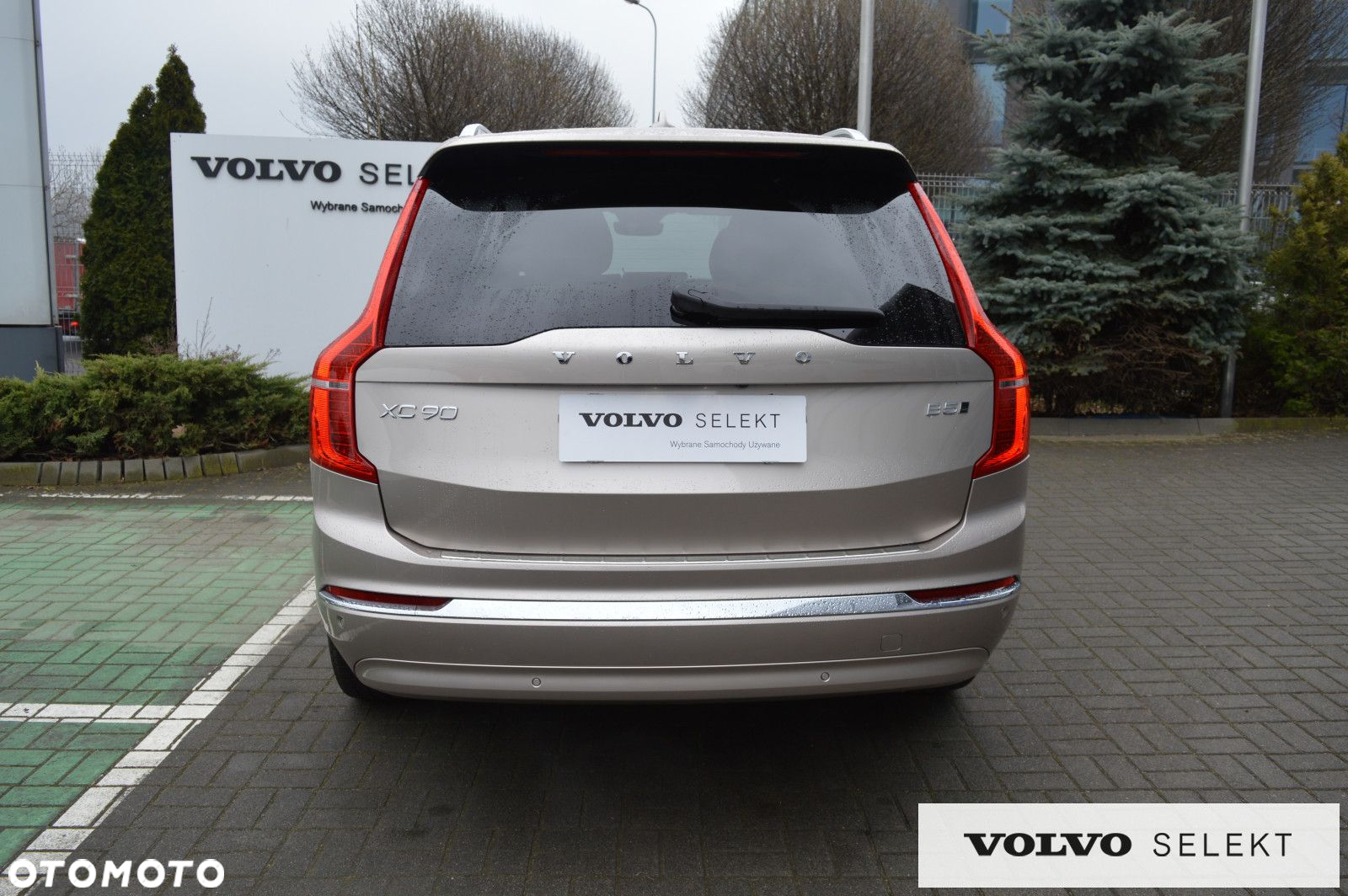 Volvo XC 90 - 9