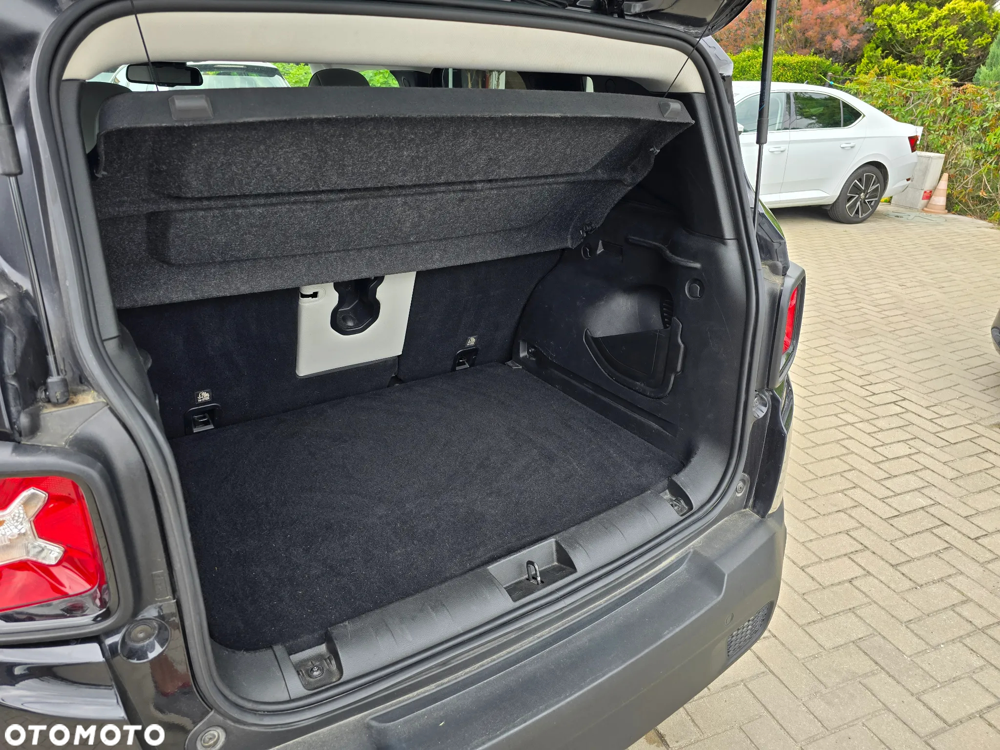 Jeep Renegade - 18