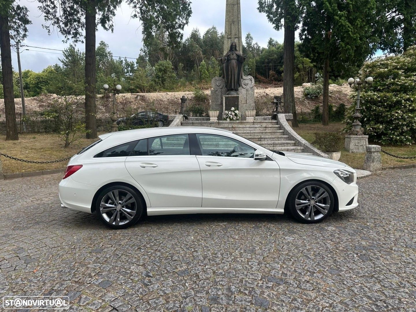 Mercedes-Benz CLA 180 d Shooting Brake Urban - 23