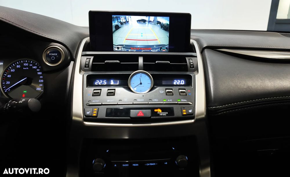 Lexus Seria NX 300h E-FOUR F SPORT - 31