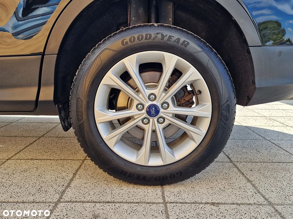 Ford Kuga - 19