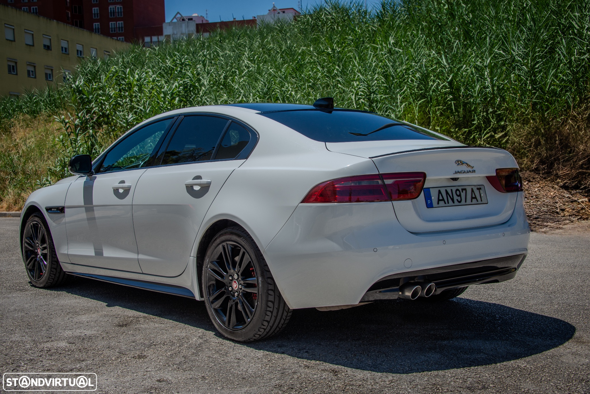Jaguar XE 2.0 D R-Sport AWD Aut. - 11