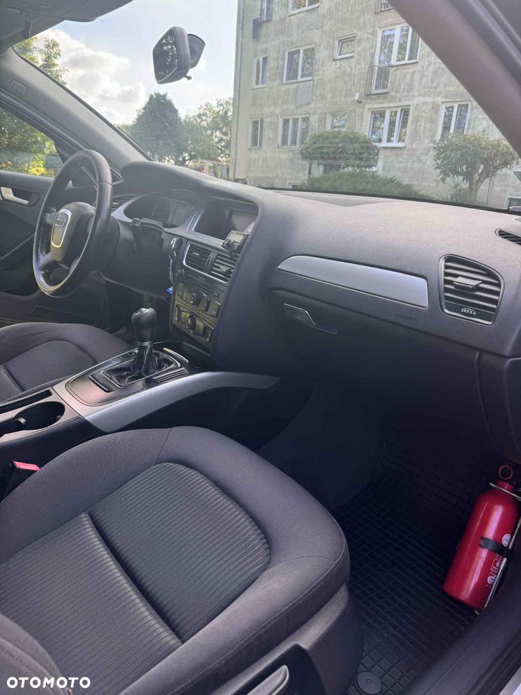 Audi A4 Avant 2.0 TDI - 7