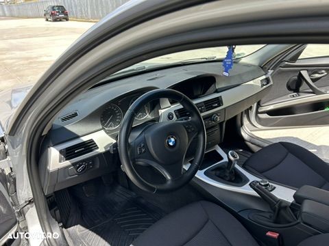 BMW Seria 3 318d Sport Line - 8