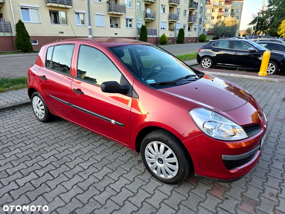 Renault Clio - 1