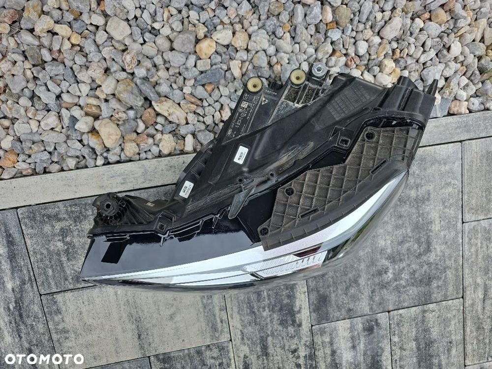 AUDI Q3 83A Lampa lewa przód Full Led Matrix HD 83A941035 Chrom 2020 - 5