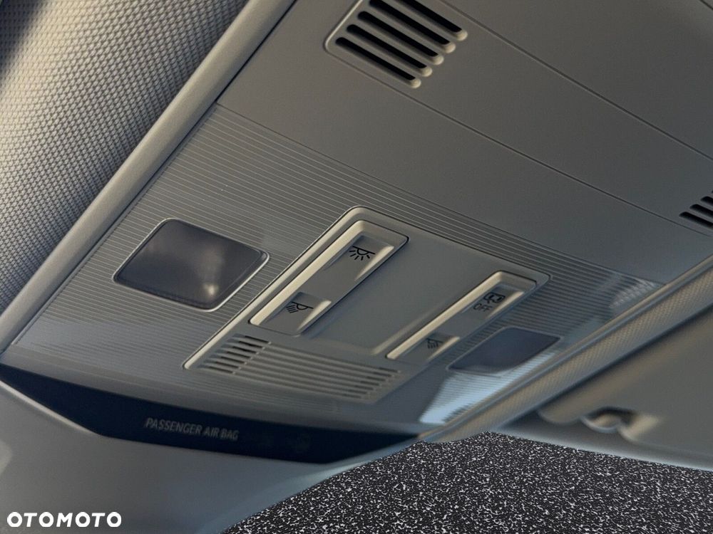 Volkswagen T-Roc - 33