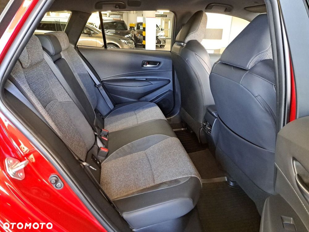 Toyota Corolla - 13
