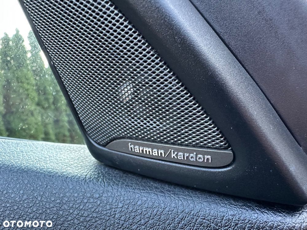 BMW Seria 5 528i xDrive Sport-Aut Luxury Line - 17