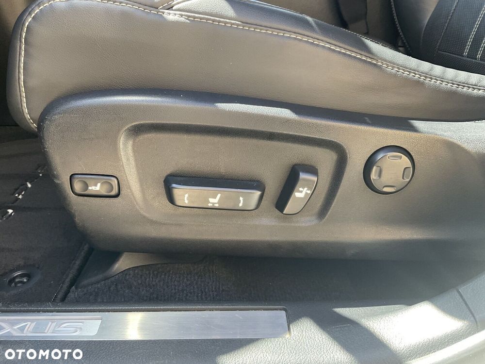 Lexus RX - 21
