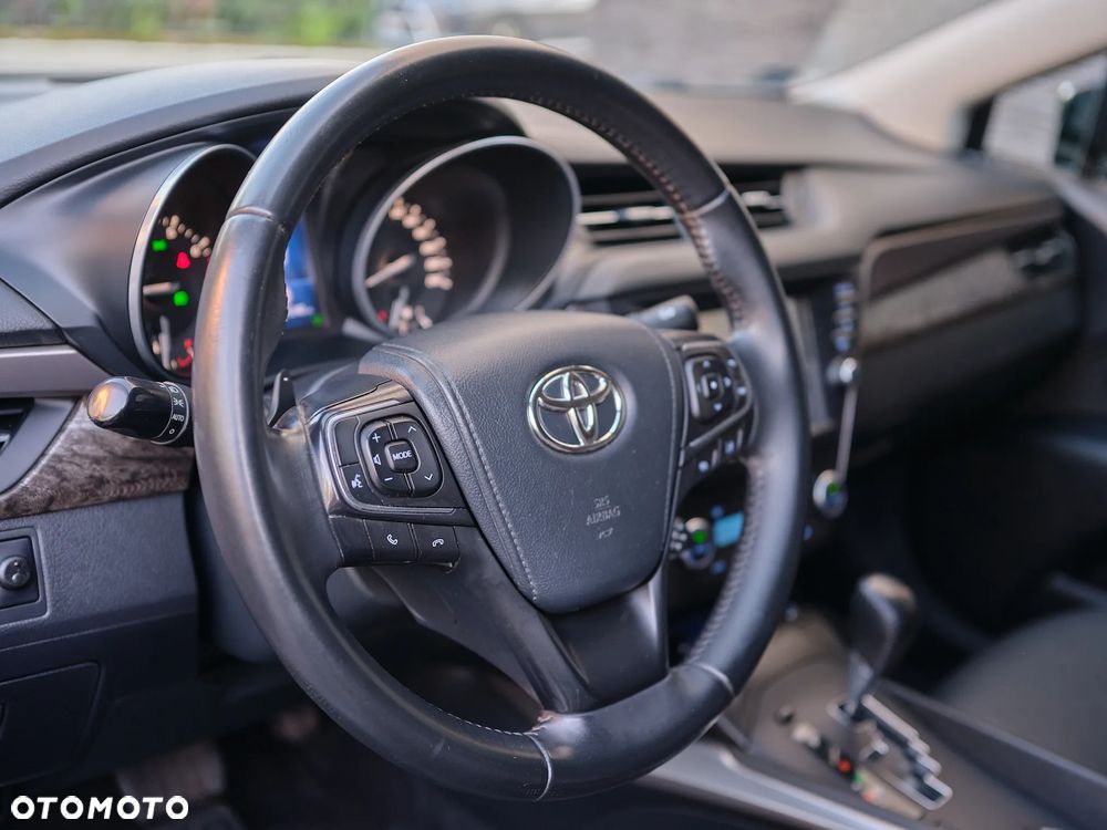 Toyota Avensis 2.0 Prestige MS - 24