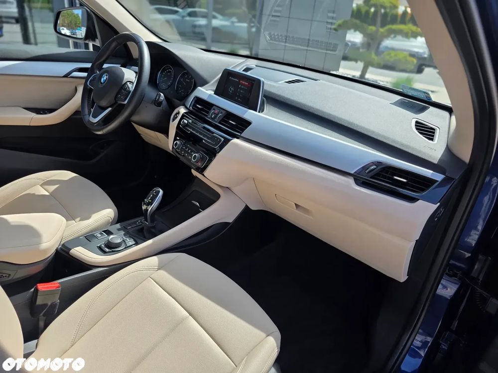 BMW X1 sDrive16d xLine - 36