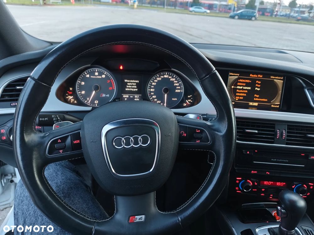 Audi S4 Avant - 15