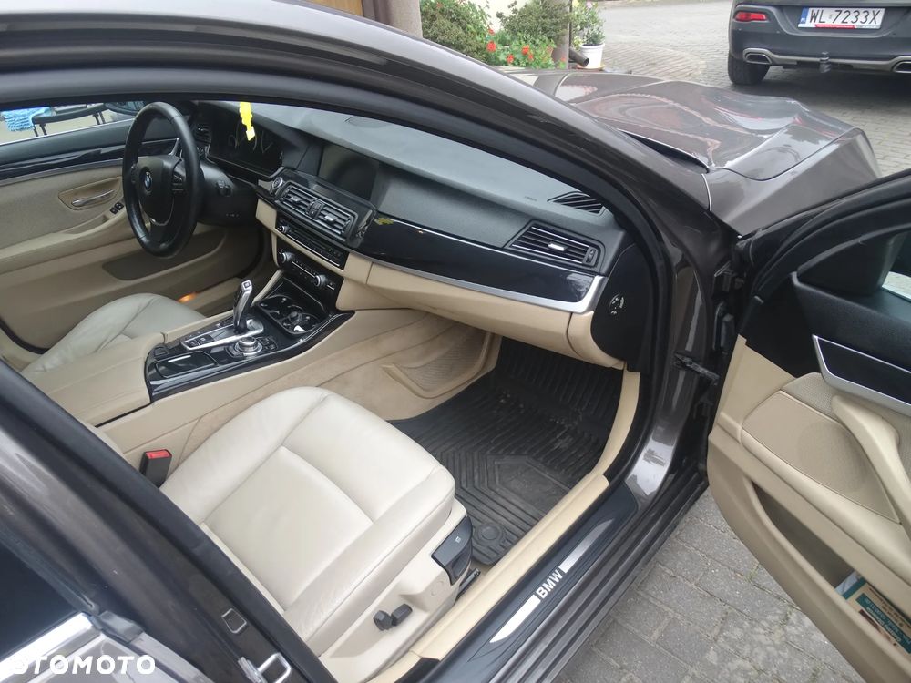 BMW Seria 5 530d xDrive - 8