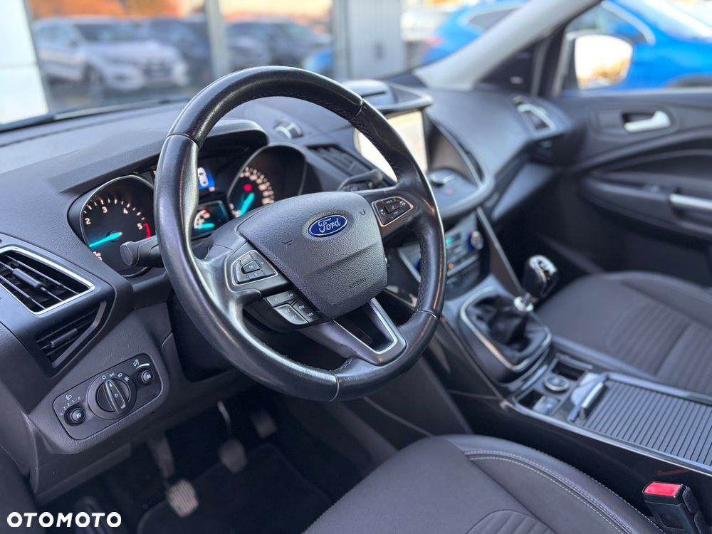 Ford Kuga 2.0 TDCi 2x4 Titanium - 10