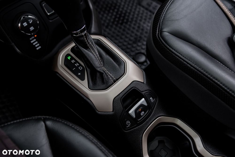 Jeep Renegade - 36