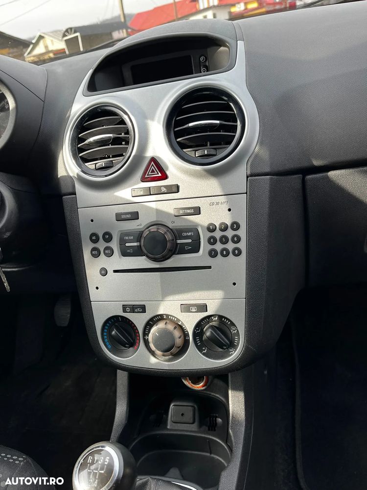 Opel Corsa 1.4 16V Satellite - 15