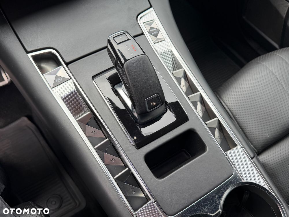 DS Automobiles DS 7 Crossback 1.6 PureTech GPF Performance Line + - 34